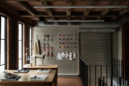 Gully Labs Sneaker Store